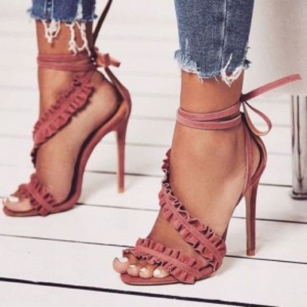 Chic Ruffle Platform Heels 9 - Picture 3 of 3